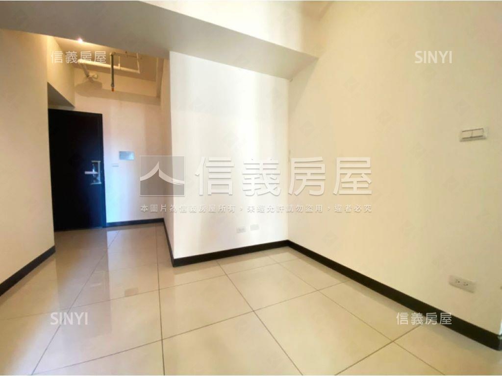 天空之邑三房雙車位房屋室內格局與周邊環境