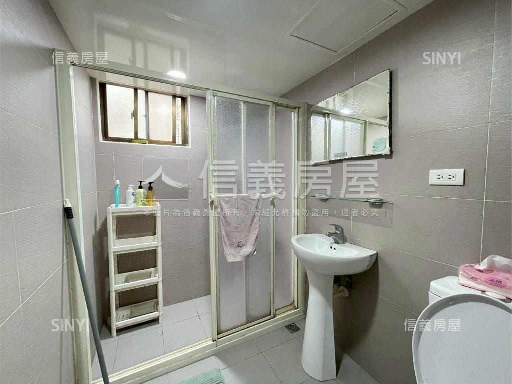 專任南港花園高樓美屋房屋室內格局與周邊環境
