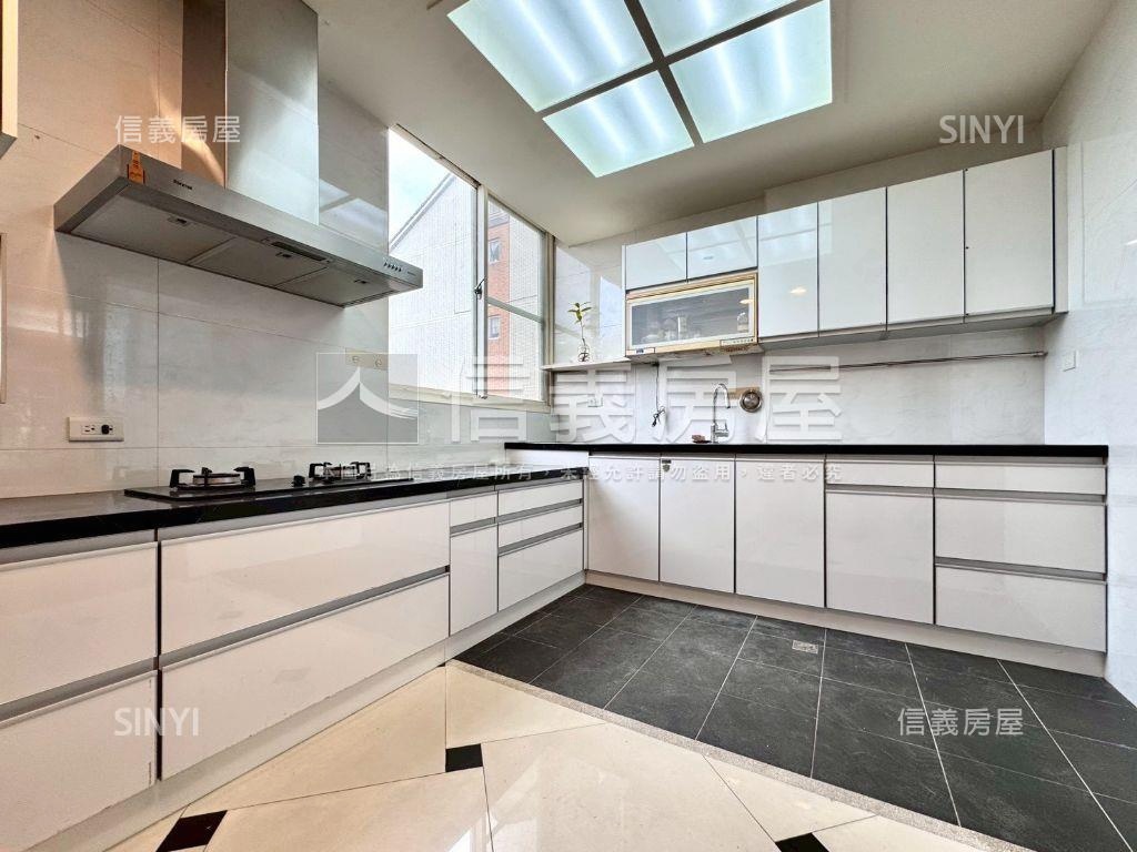 龍邦皇家美國區美透天房屋室內格局與周邊環境