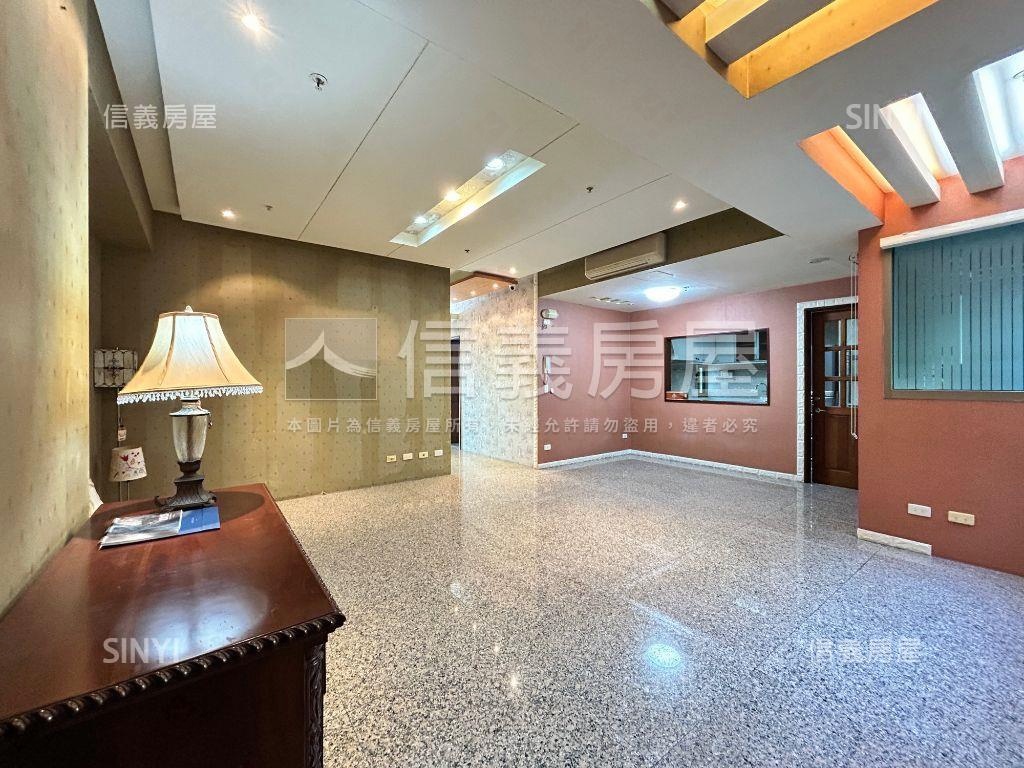 采固卓越高樓主臥朝南視野房屋室內格局與周邊環境