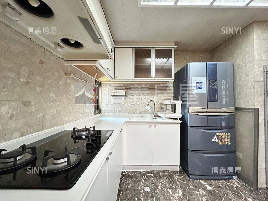 采固卓越高樓主臥朝南視野房屋室內格局與周邊環境