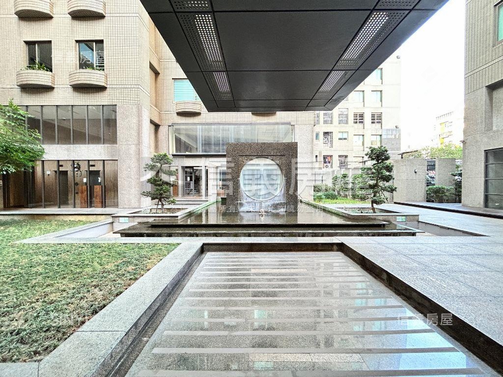 采固卓越高樓主臥朝南視野房屋室內格局與周邊環境