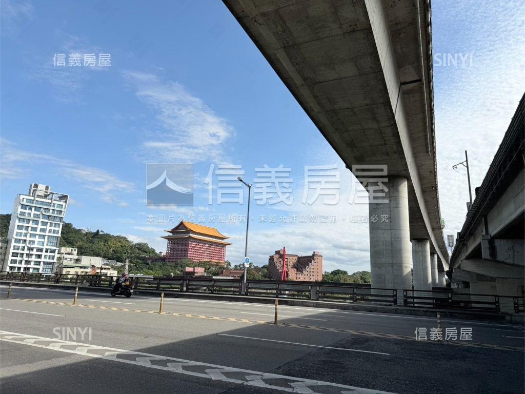 【精選】圓山帝寶稀有兩房房屋室內格局與周邊環境
