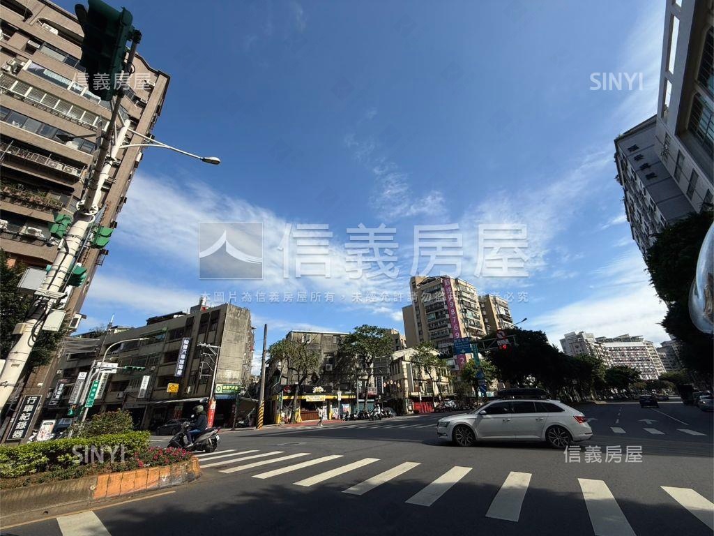 【精選】圓山帝寶稀有兩房房屋室內格局與周邊環境