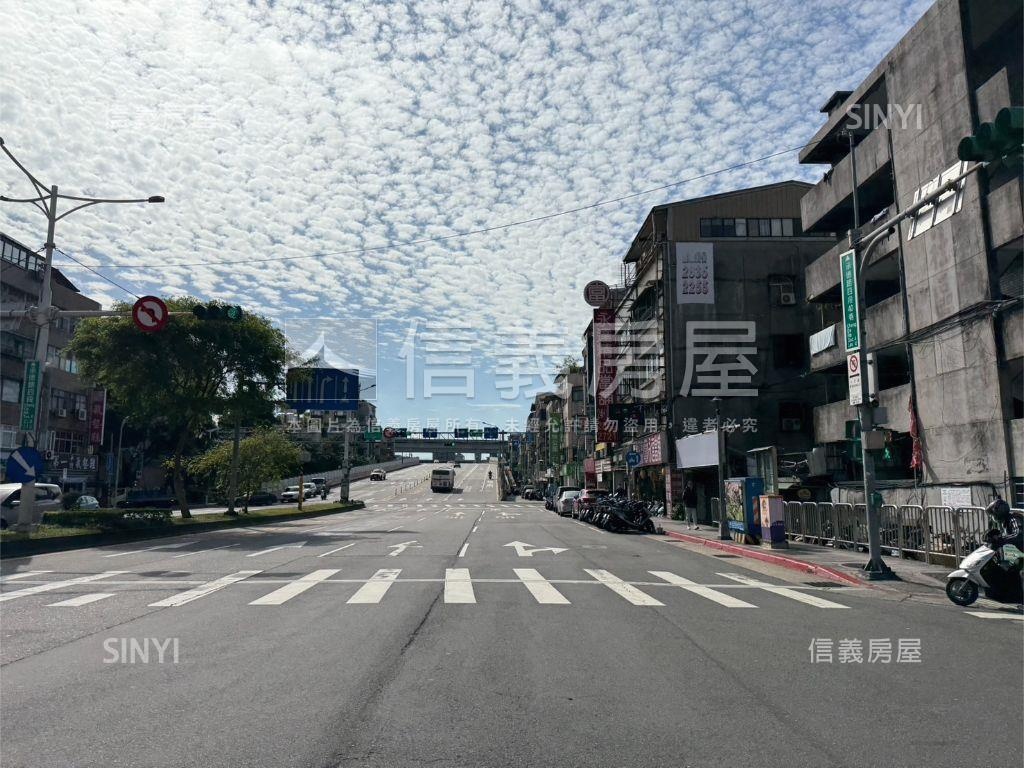 【精選】圓山帝寶稀有兩房房屋室內格局與周邊環境