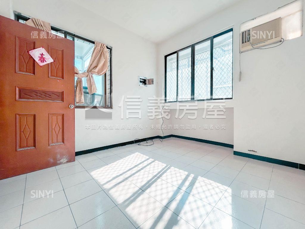洲尾邊間三面採光透天房屋室內格局與周邊環境