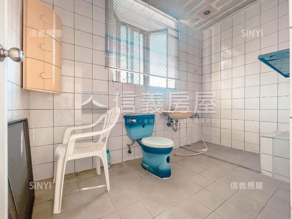 洲尾邊間三面採光透天房屋室內格局與周邊環境