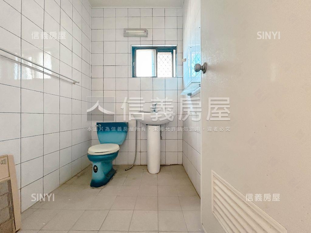 洲尾邊間三面採光透天房屋室內格局與周邊環境
