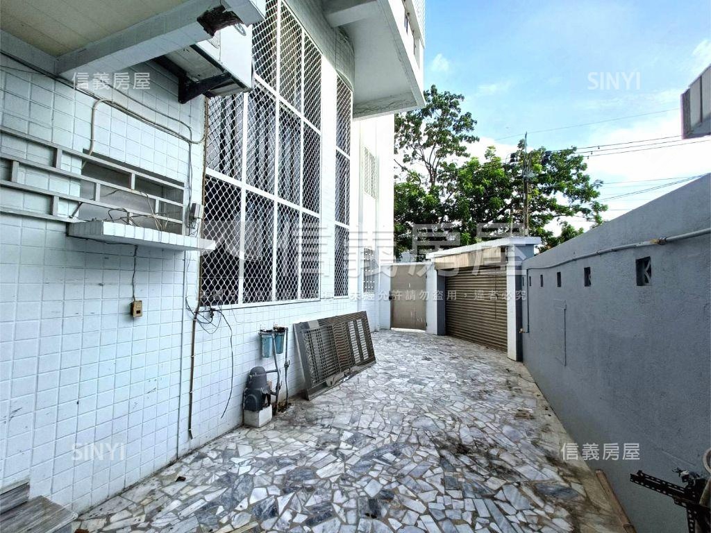 洲尾邊間三面採光透天房屋室內格局與周邊環境