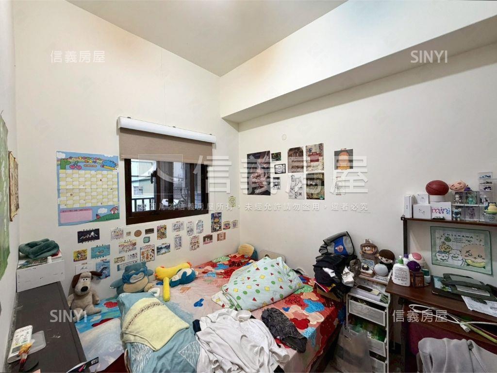 一層一戶電梯三房五樓雅筑房屋室內格局與周邊環境