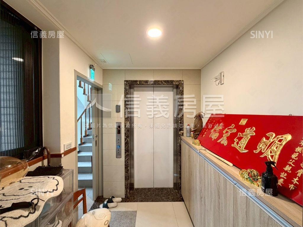 一層一戶電梯三房五樓雅筑房屋室內格局與周邊環境