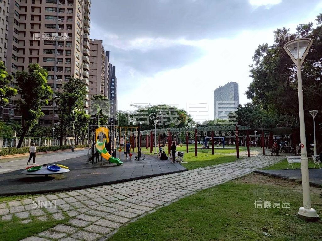 前鎮近公園機能佳優質透天房屋室內格局與周邊環境