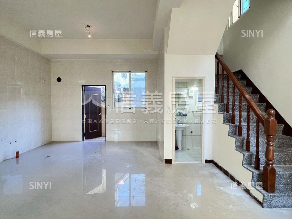 坐北朝南溫暖向陽邊間美墅房屋室內格局與周邊環境