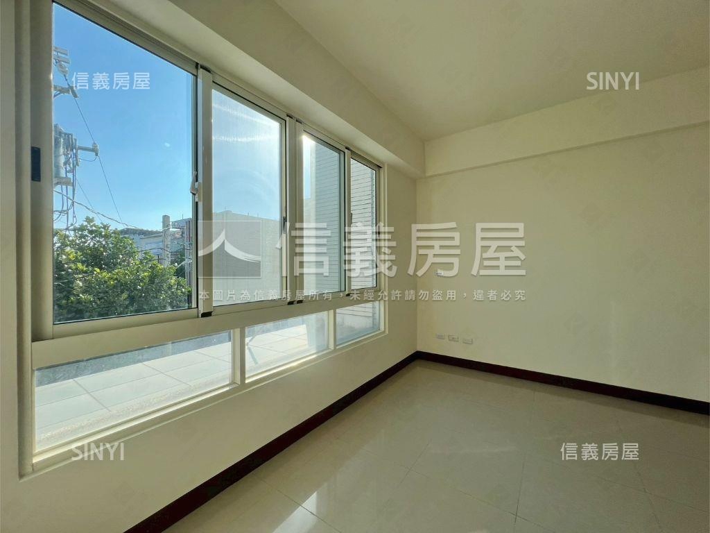 坐北朝南溫暖向陽邊間美墅房屋室內格局與周邊環境