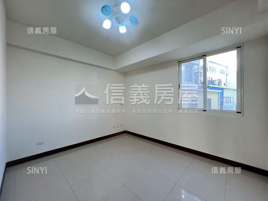 坐北朝南溫暖向陽邊間美墅房屋室內格局與周邊環境