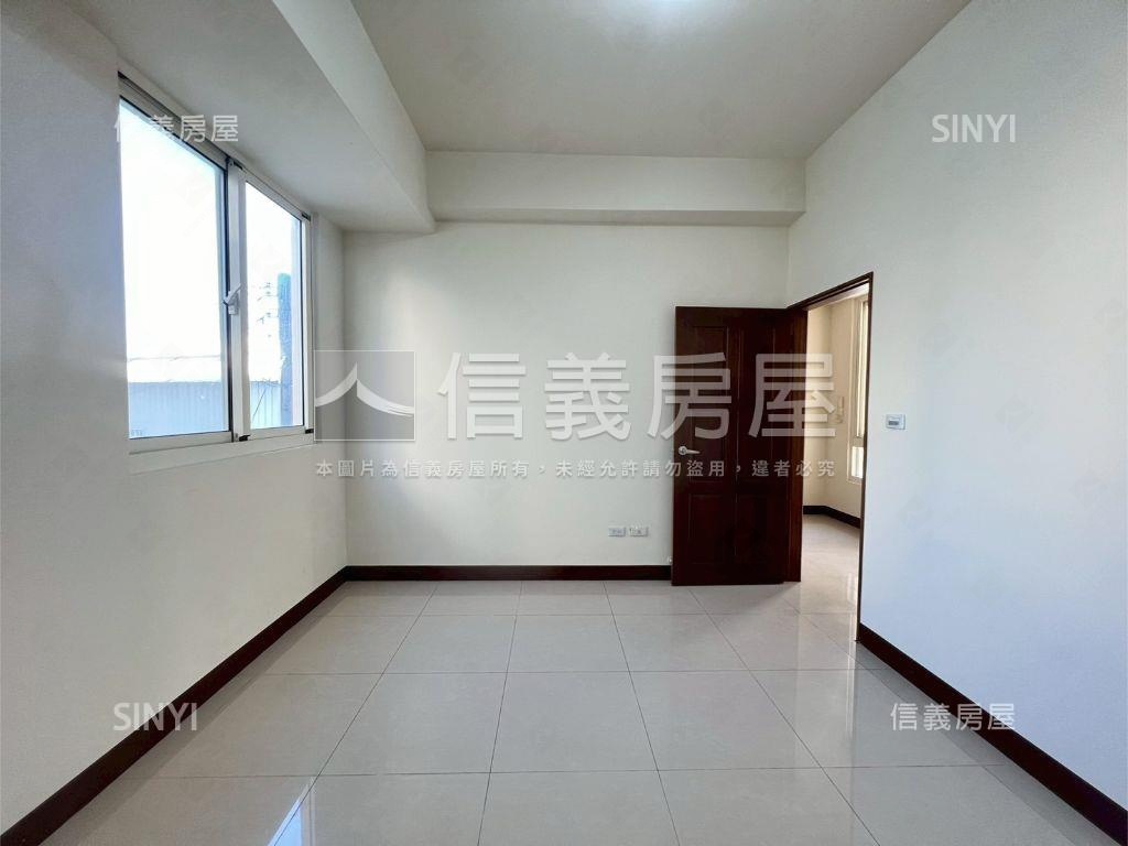 坐北朝南溫暖向陽邊間美墅房屋室內格局與周邊環境