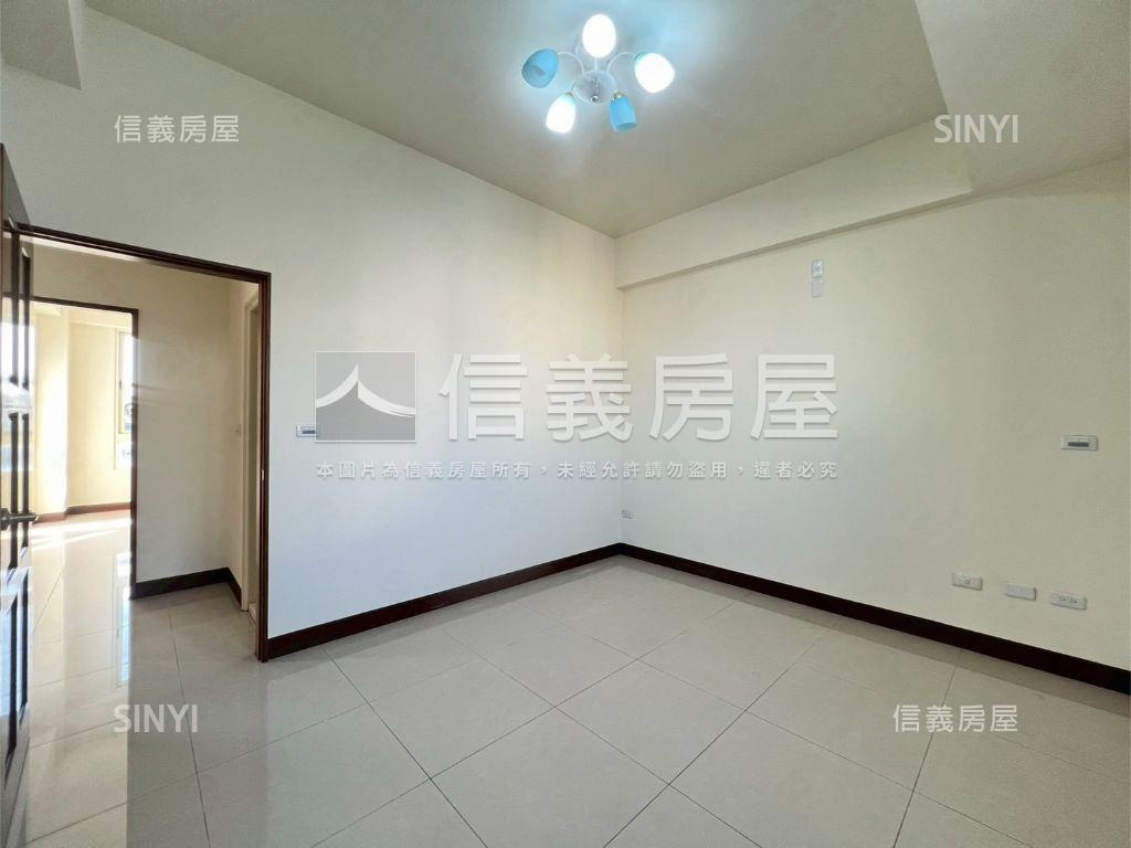 坐北朝南溫暖向陽邊間美墅房屋室內格局與周邊環境