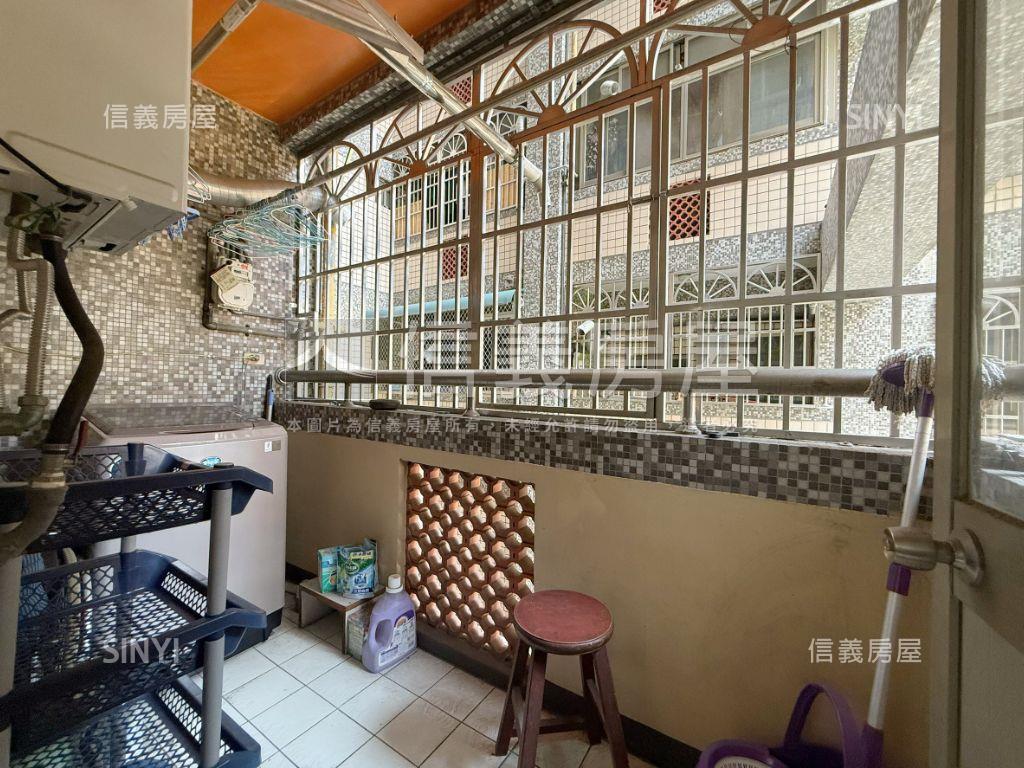 虎嘯中村南北向三房雙陽台房屋室內格局與周邊環境