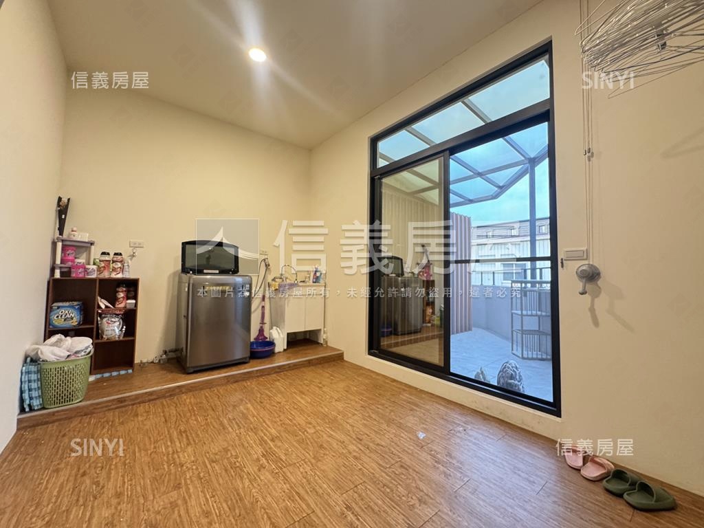 稀有海佃大坪角窗精美別墅房屋室內格局與周邊環境