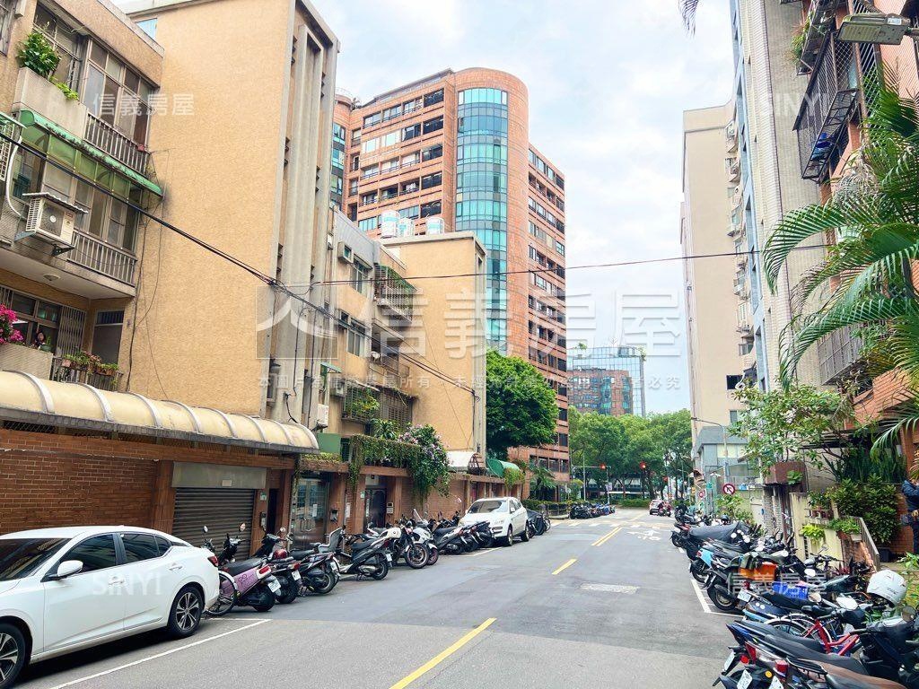 名人巷雙敦稀有電梯大三房房屋室內格局與周邊環境