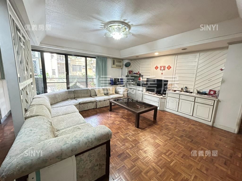 名人巷雙敦稀有電梯大三房房屋室內格局與周邊環境