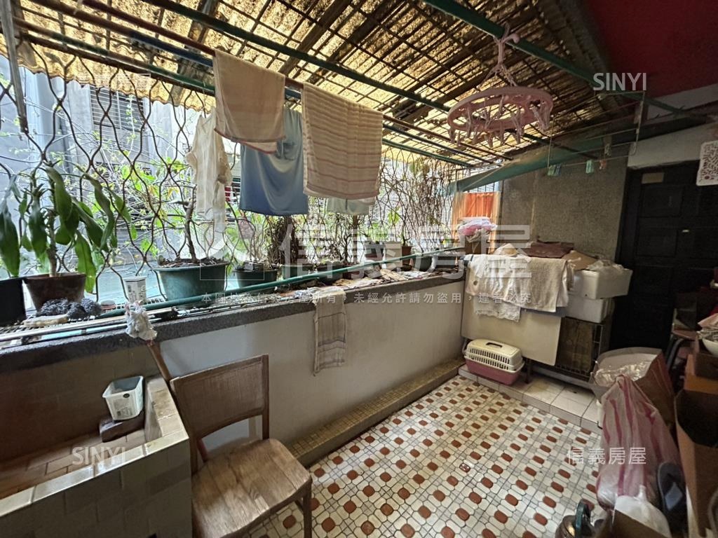 名人巷雙敦稀有電梯大三房房屋室內格局與周邊環境