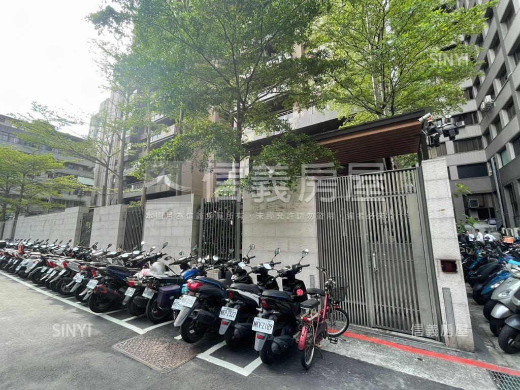 ☆鄉林京華☆松江南京車位房屋室內格局與周邊環境