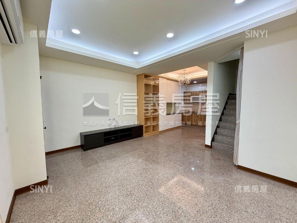 成家好選近北區朝南美車墅房屋室內格局與周邊環境