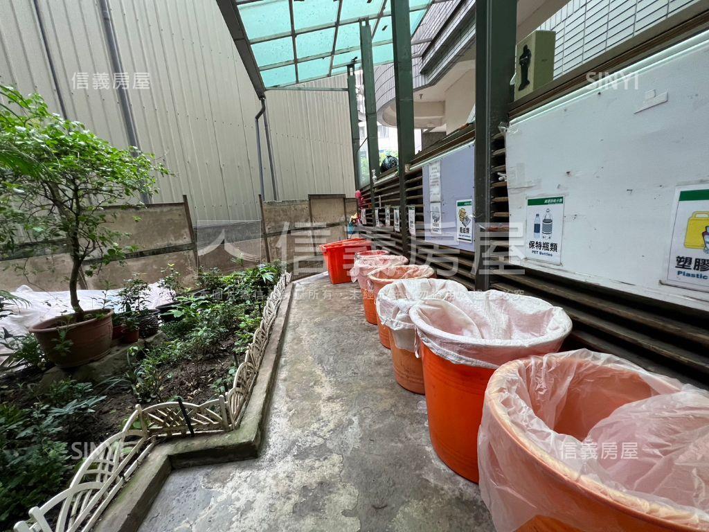 鴻金寶商圈京王美屋房屋室內格局與周邊環境
