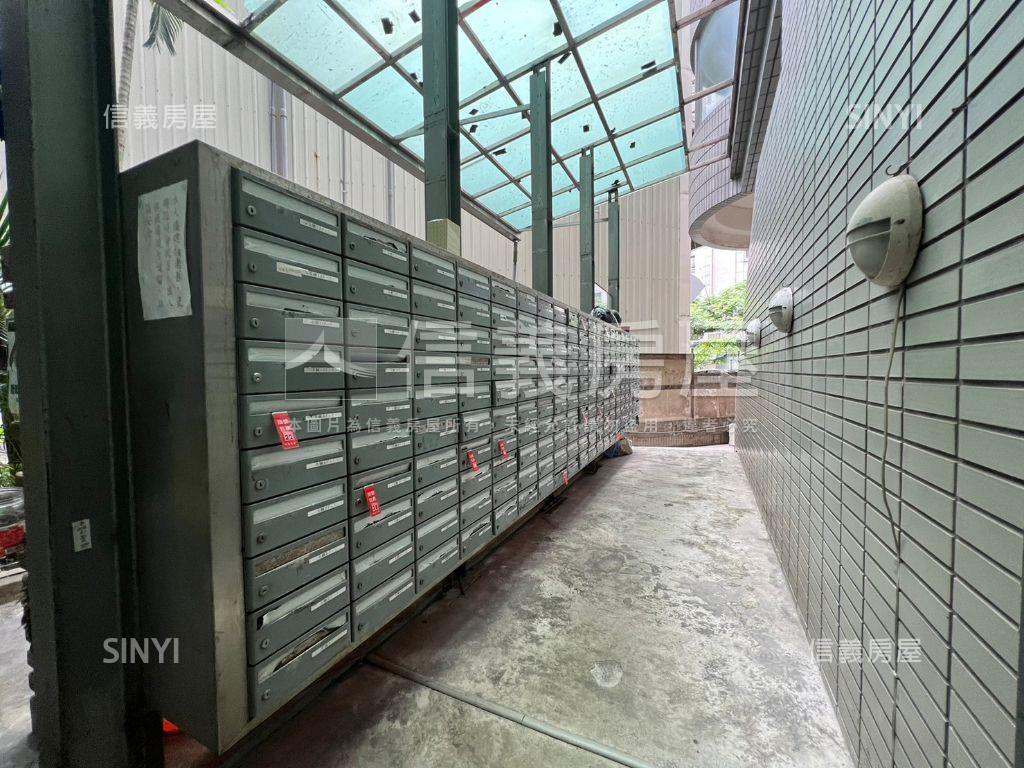 鴻金寶商圈京王美屋房屋室內格局與周邊環境