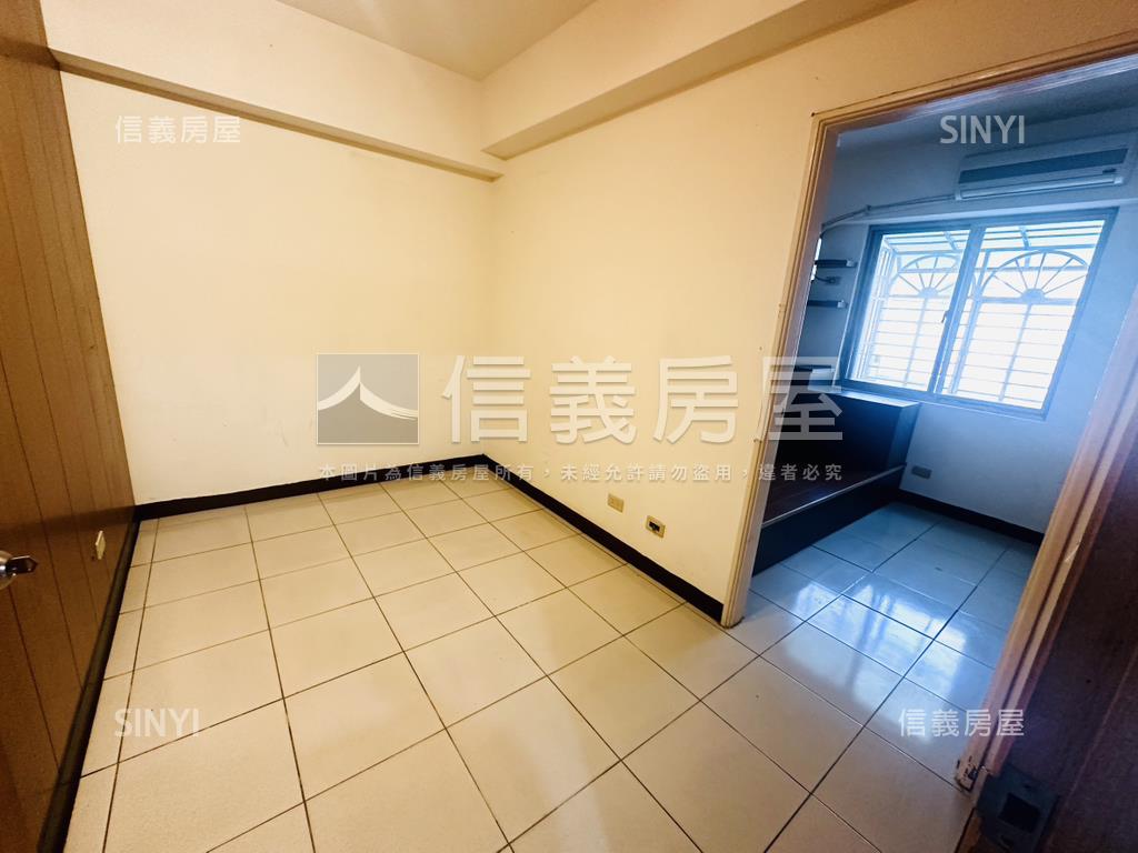 ４／２５可看電梯兩房車位房屋室內格局與周邊環境