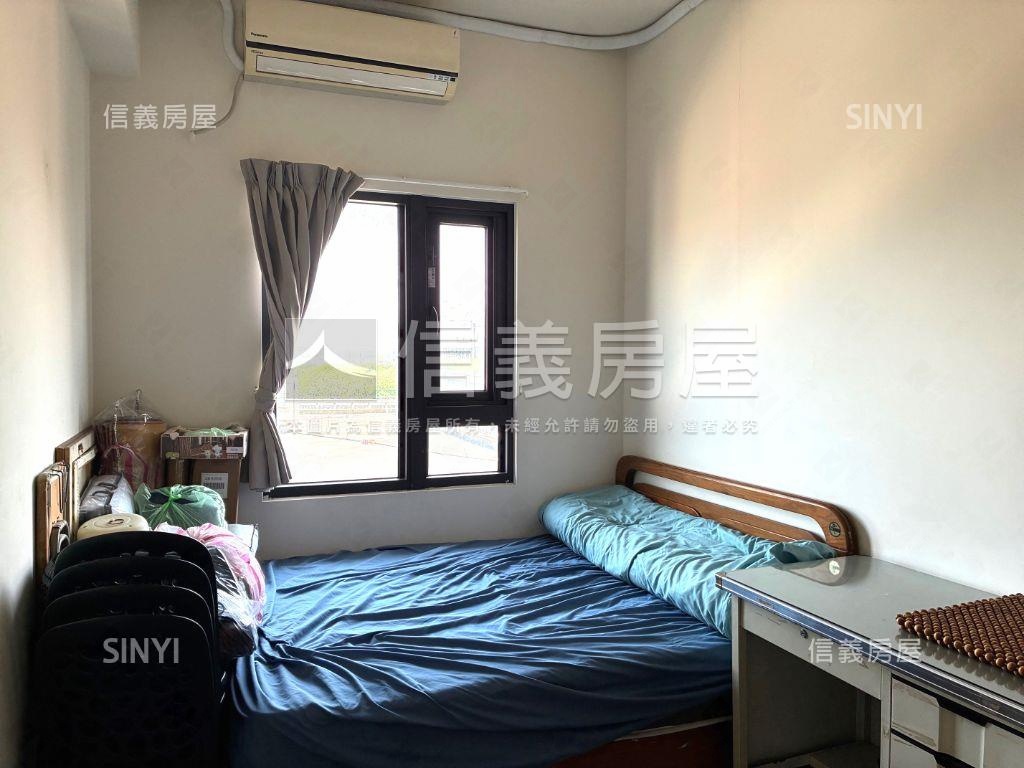 金鋐微一專任三房車位房屋室內格局與周邊環境