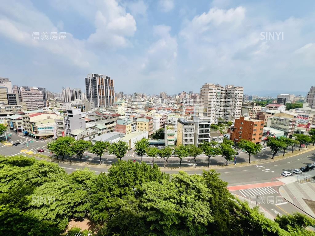 專任仁美居園道視野附平車房屋室內格局與周邊環境