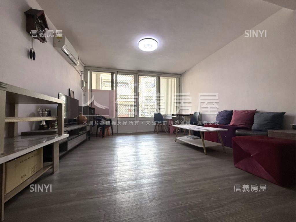 新平路臨十米路透店房屋室內格局與周邊環境
