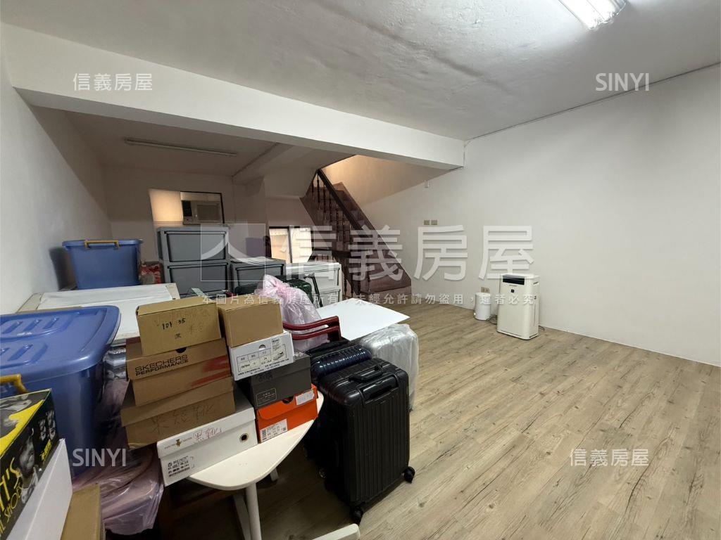 新平路臨十米路透店房屋室內格局與周邊環境