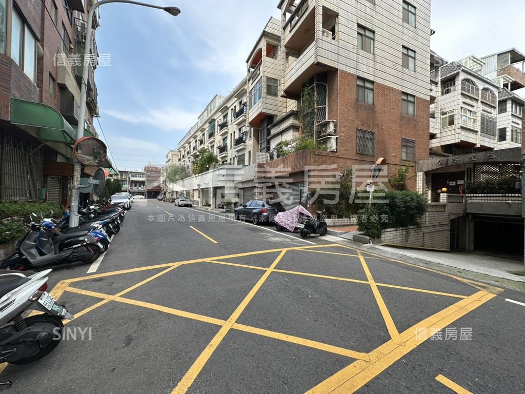香格里拉臨路透天房屋室內格局與周邊環境