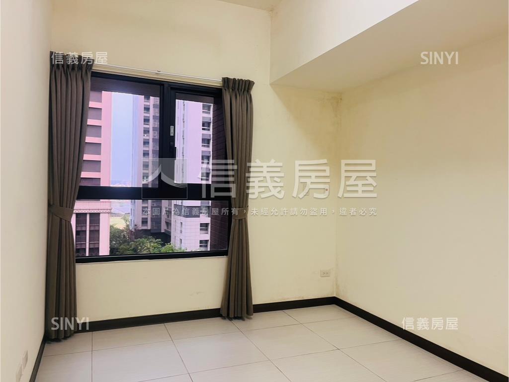 新悅城採光三房平車房屋室內格局與周邊環境