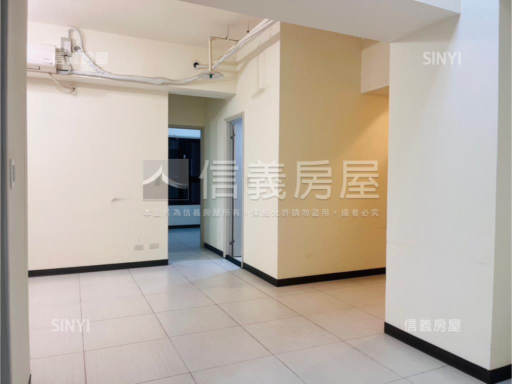 新悅城採光三房平車房屋室內格局與周邊環境