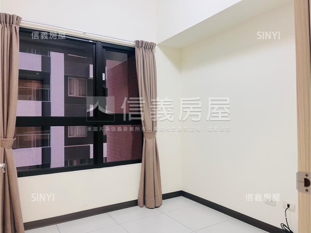 新悅城採光三房平車房屋室內格局與周邊環境