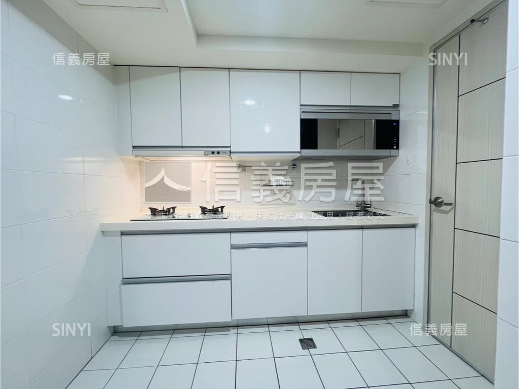 新悅城採光三房平車房屋室內格局與周邊環境