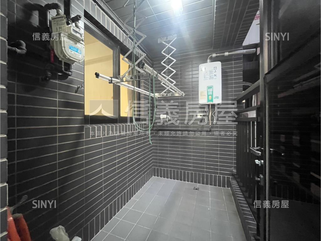 新悅城採光三房平車房屋室內格局與周邊環境