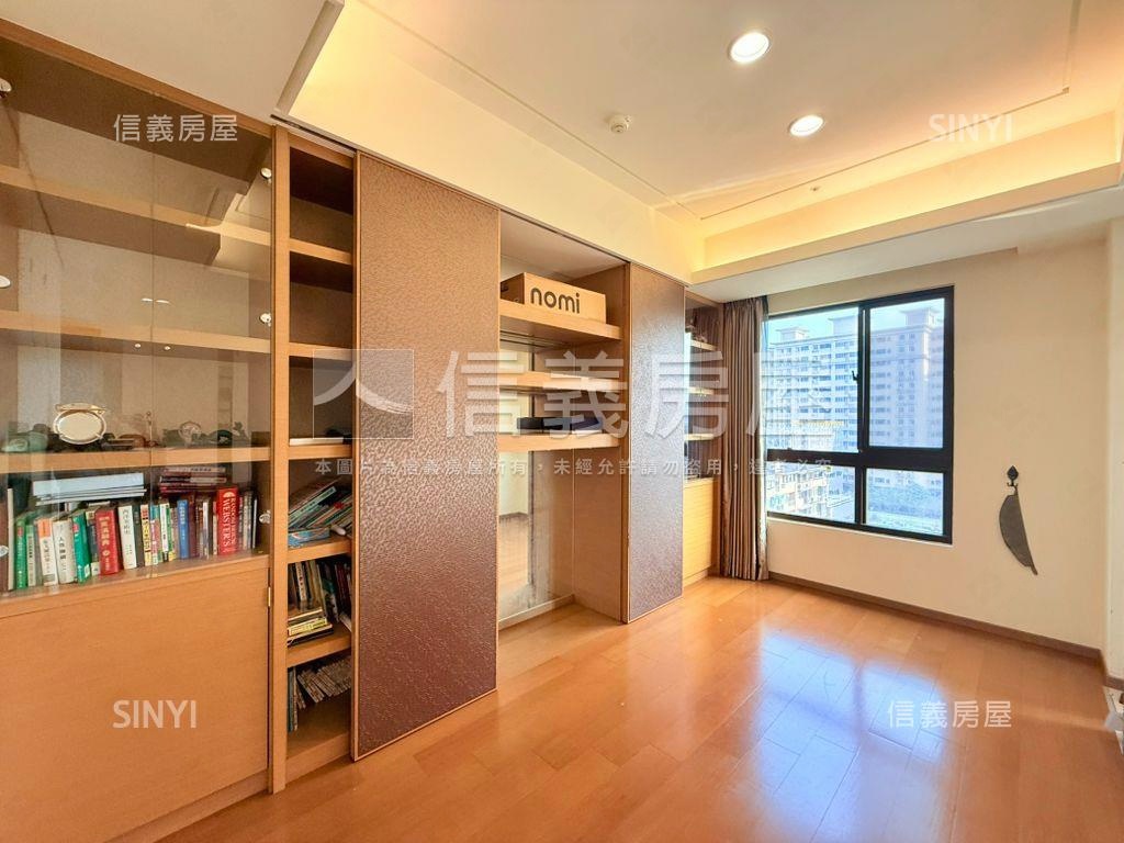世紀名邸＊朝南大戶房屋室內格局與周邊環境