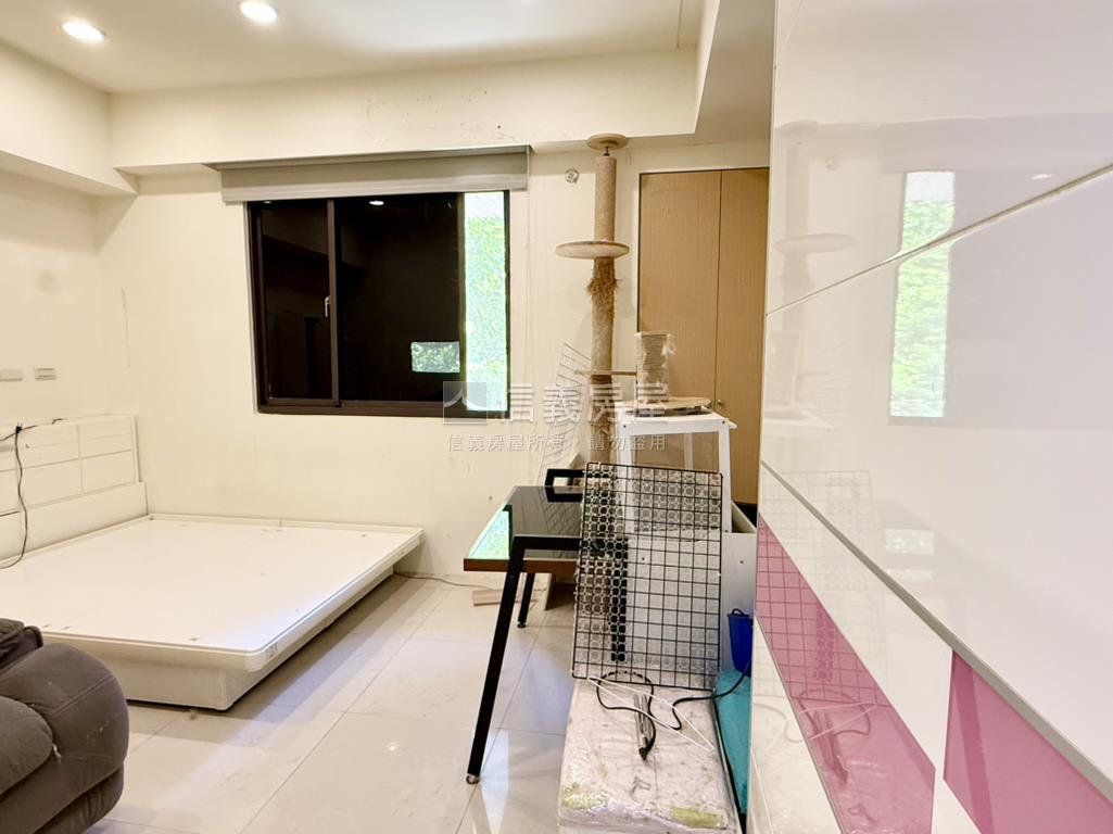 國美康寧城堡三房小露臺房屋室內格局與周邊環境