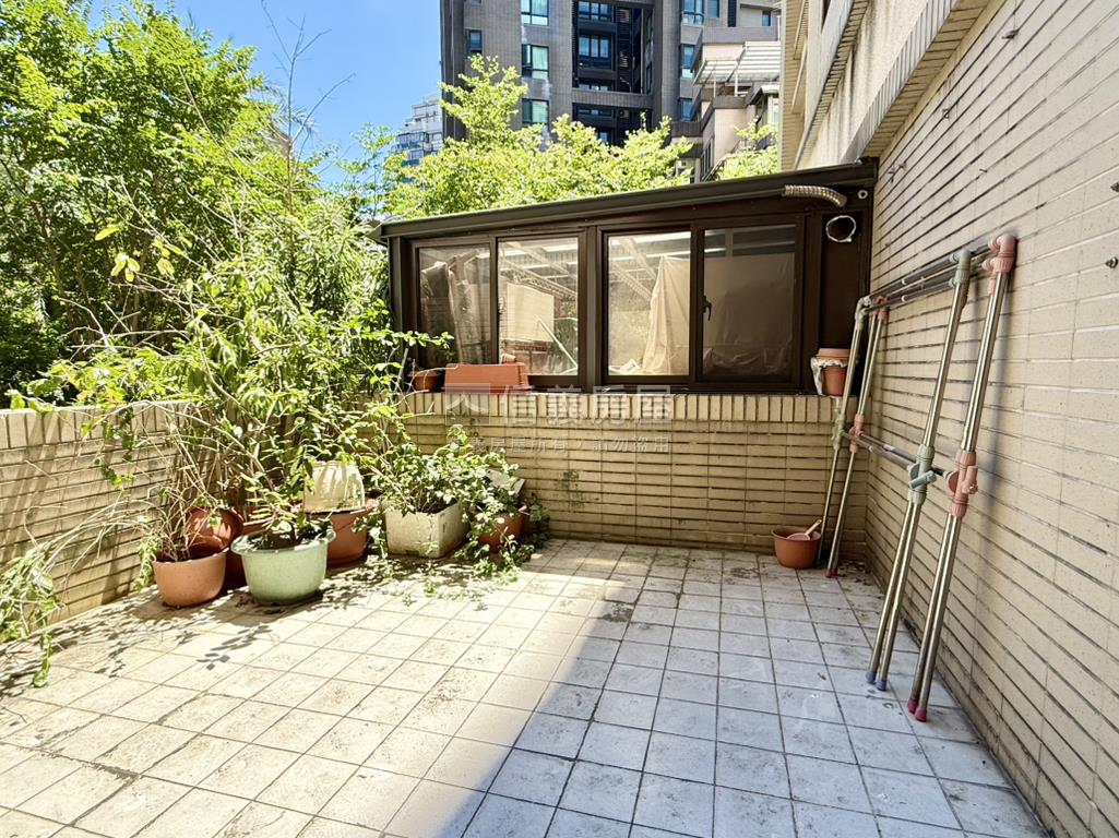 國美康寧城堡三房小露臺房屋室內格局與周邊環境