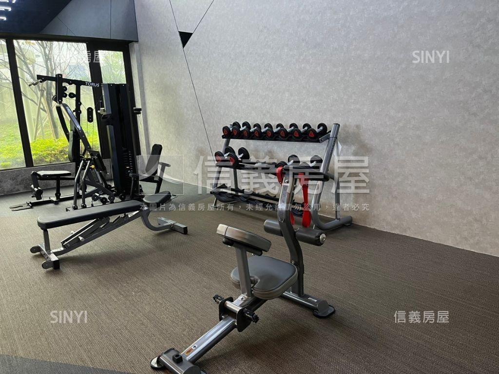 專任近華泰高樓層兩房車位房屋室內格局與周邊環境