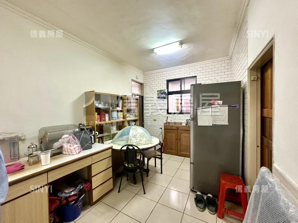 雙捷運大空間美寓房屋室內格局與周邊環境