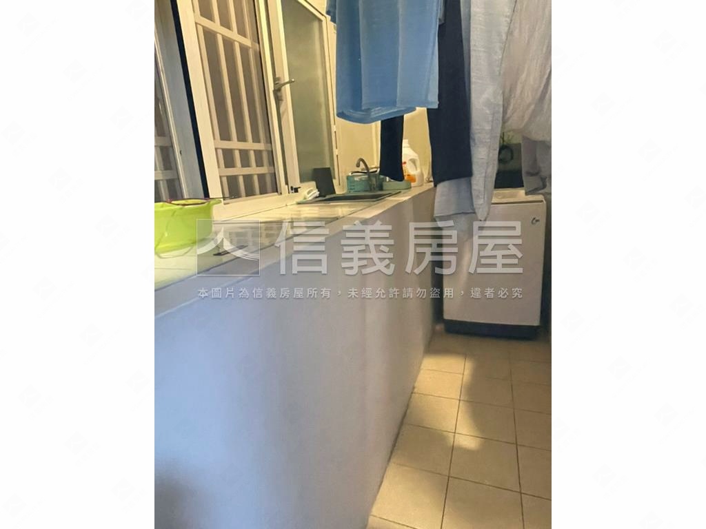 行政公寓頂佳美裝潢房屋室內格局與周邊環境