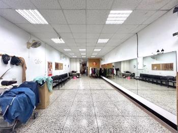 湳中街多功用臨路住店