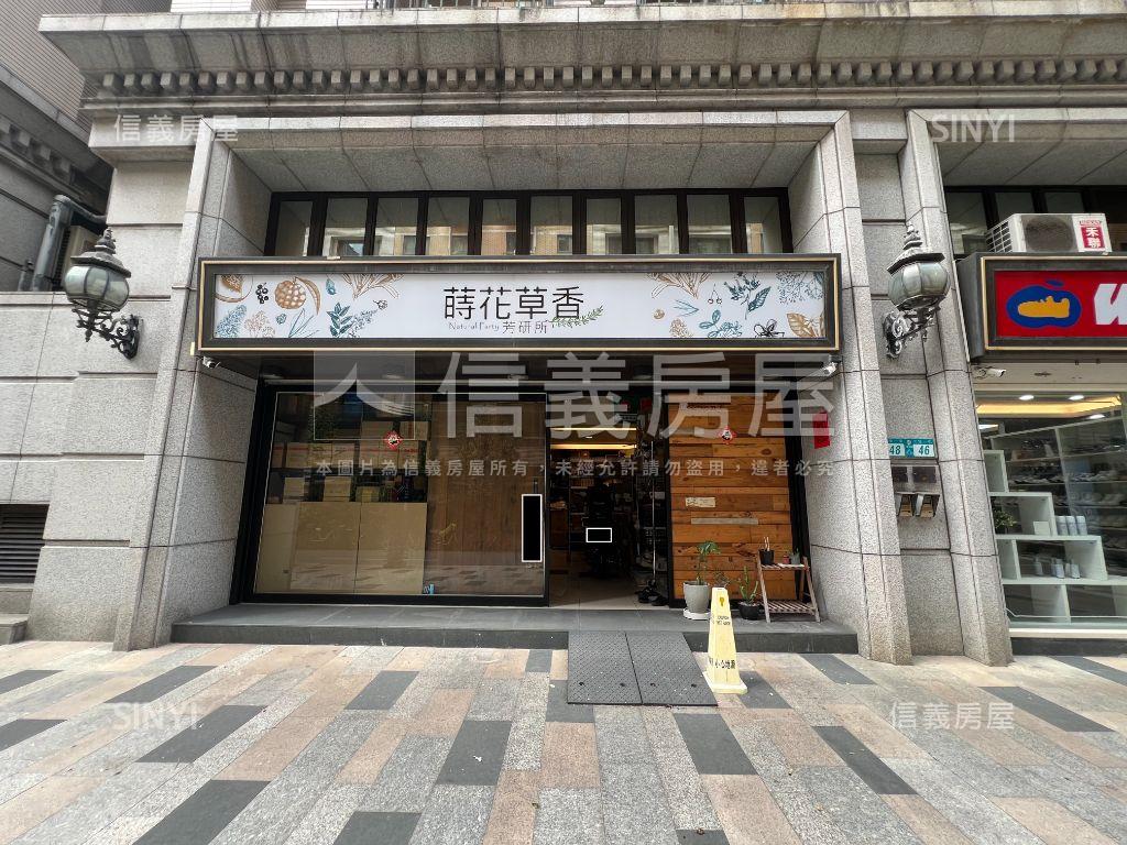 歐洲村凡登金店面有車位房屋室內格局與周邊環境