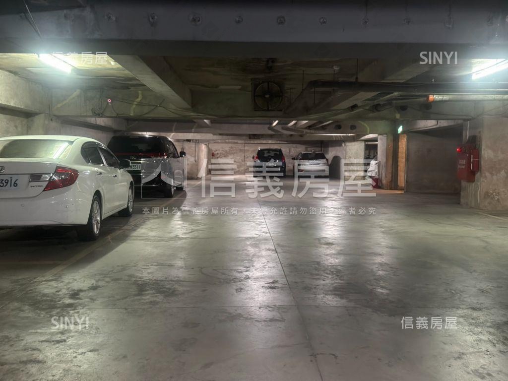 松江南京捷運美辦公附車位房屋室內格局與周邊環境